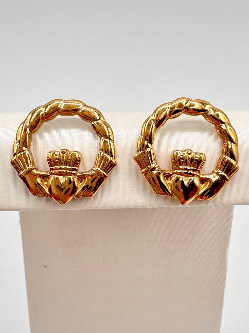 Claddagh Stud Earrings Gold Tone Irish Love Friendship Loyalty Signed SD